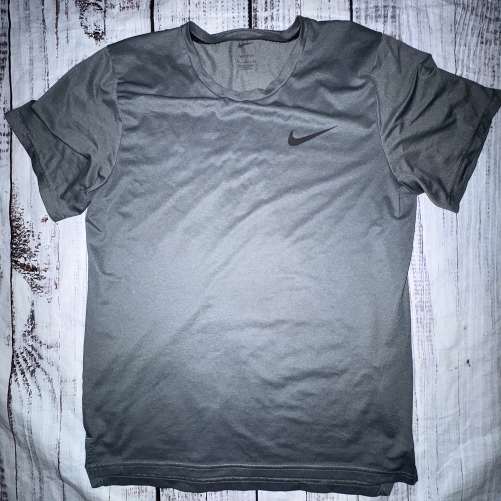 NIKE PRO DRY STARDARD FIT GREY CZ1181 010 SMALL TRAINING TEE SHIRT